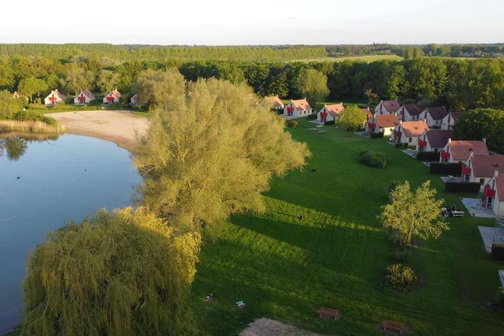 Vakantiehuis Aan Het Water -Incl Laadpaal- Ewijk Exteriér fotografie