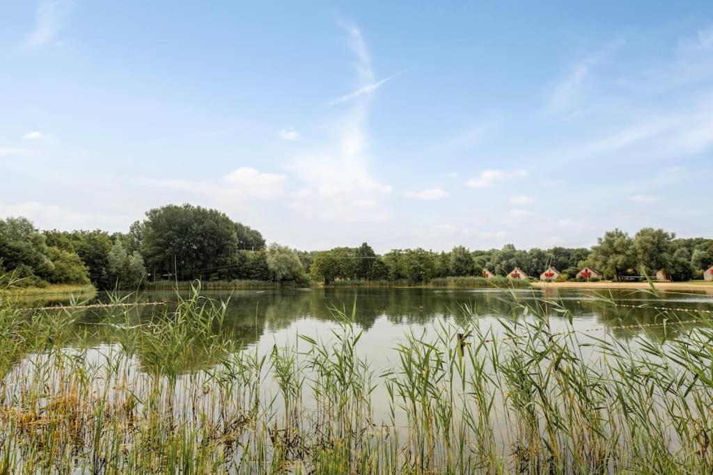 Vakantiehuis Aan Het Water -Incl Laadpaal- Ewijk Exteriér fotografie