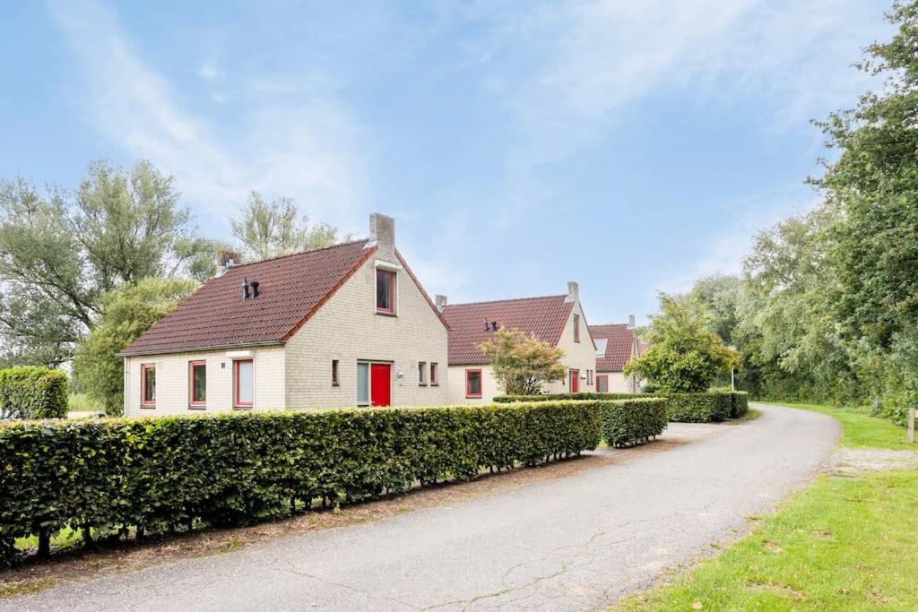 Vakantiehuis Aan Het Water -Incl Laadpaal- Ewijk Exteriér fotografie
