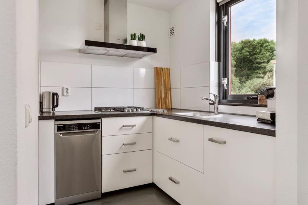 Vakantiehuis Aan Het Water -Incl Laadpaal- Ewijk Exteriér fotografie