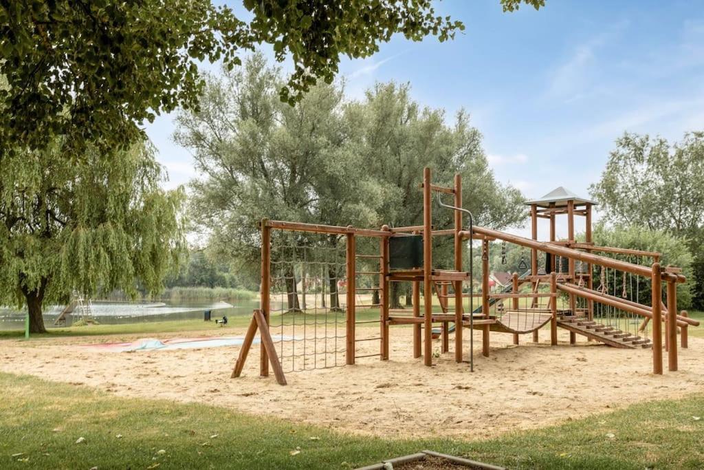 Vakantiehuis Aan Het Water -Incl Laadpaal- Ewijk Exteriér fotografie